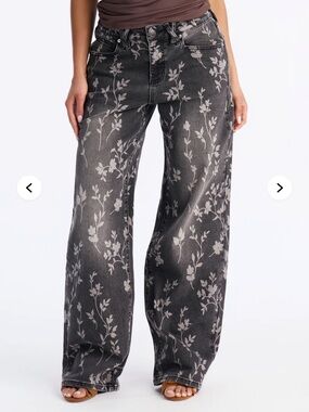 New With Tags - Fashion Nova Jeans - Size 11 - Wide Leg